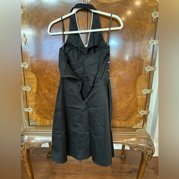 SOLD - Women’s halter dress - size 4P - Picture 4 of 4
